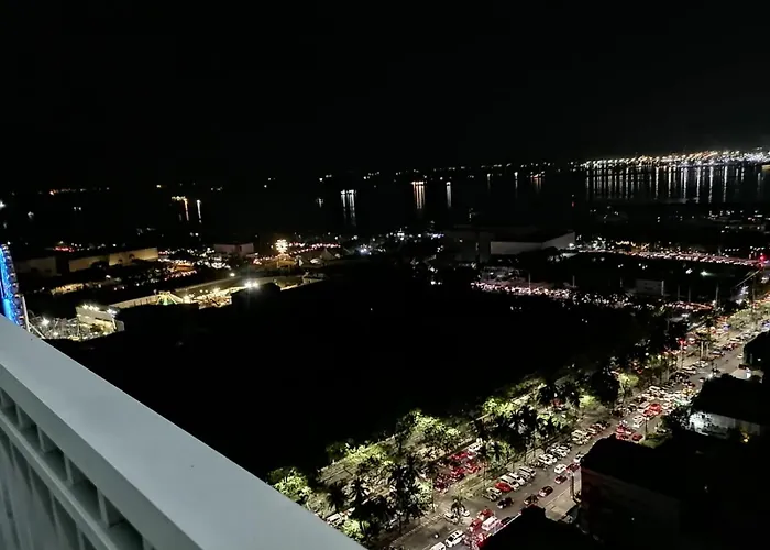 Cozy Urban In Pasay Apartment *